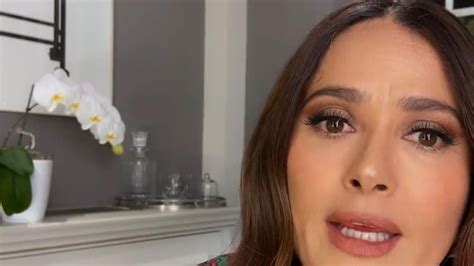 Salma Hayek lüftet Geheimnis um ihre immer größer werdenden。